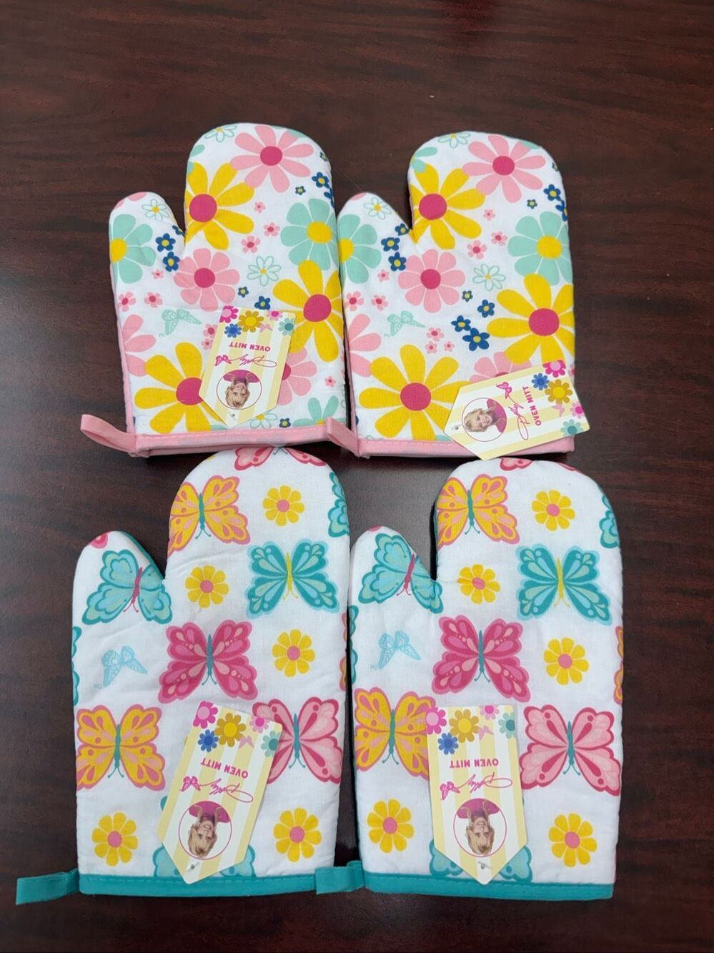 NWT Dolly Parton Butterfly and Floral Oven Mitts- 4 pieces